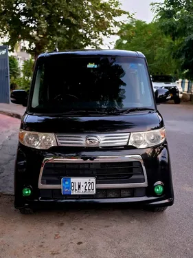 Daihatsu Tanto Custom X 2012