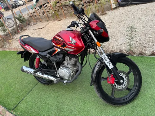Honda CB 125F 2024