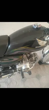 Honda CD 70 2023