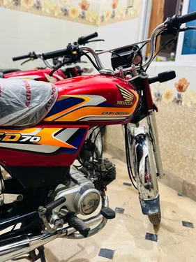 Honda CD 70 2024