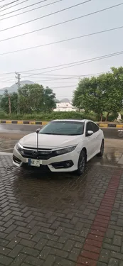 Honda Civic Oriel 1.8 i-VTEC CVT 2021
