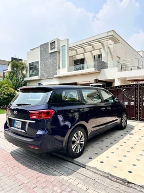 KIA Carnival EX+ 2019