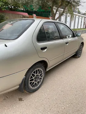 Nissan Sunny 1999