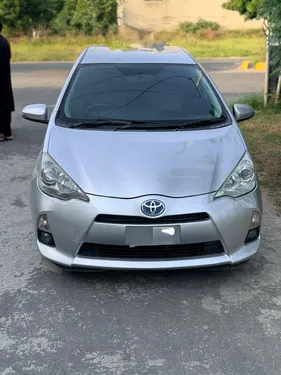 Toyota Aqua S 2013
