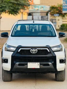 Toyota Hilux Revo V Automatic 2.8 2020