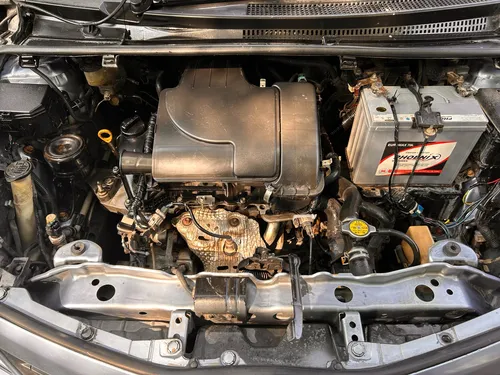 Toyota Vitz F 1.0 2011