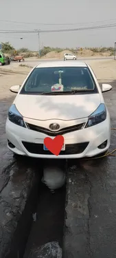 Toyota Vitz F 1.0 2011