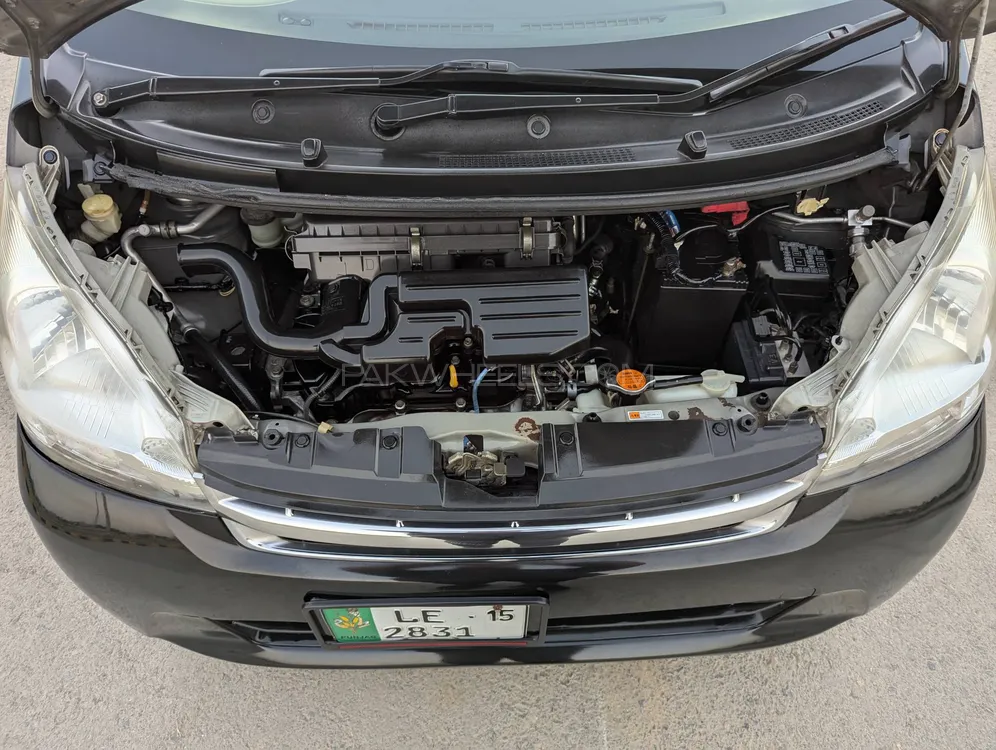 Daihatsu Move 2011 for Sale in Lahore Daihatsu Move 2011 for Sale in Lahore Image-19