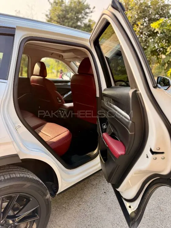Haval H6 2025 for Sale in Islamabad Haval H6 2025 for Sale in Islamabad Image-5