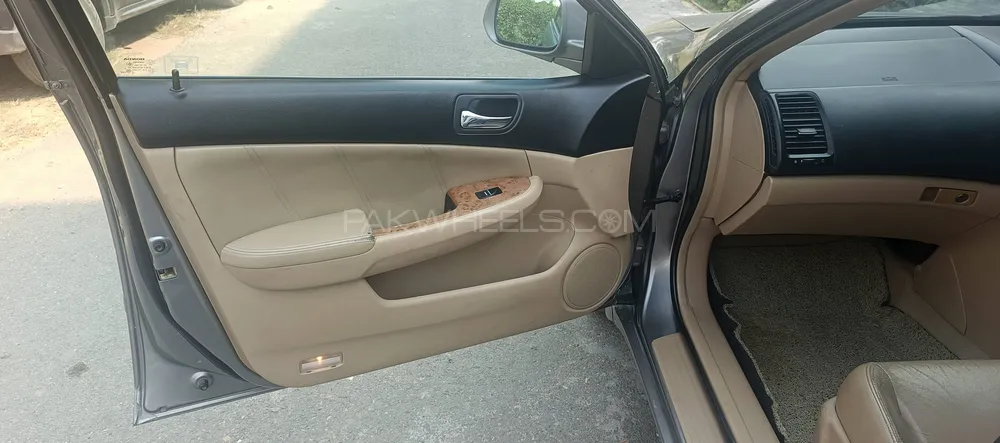 Honda Accord 2006 for Sale in Lahore Honda Accord 2006 for Sale in Lahore Image-9