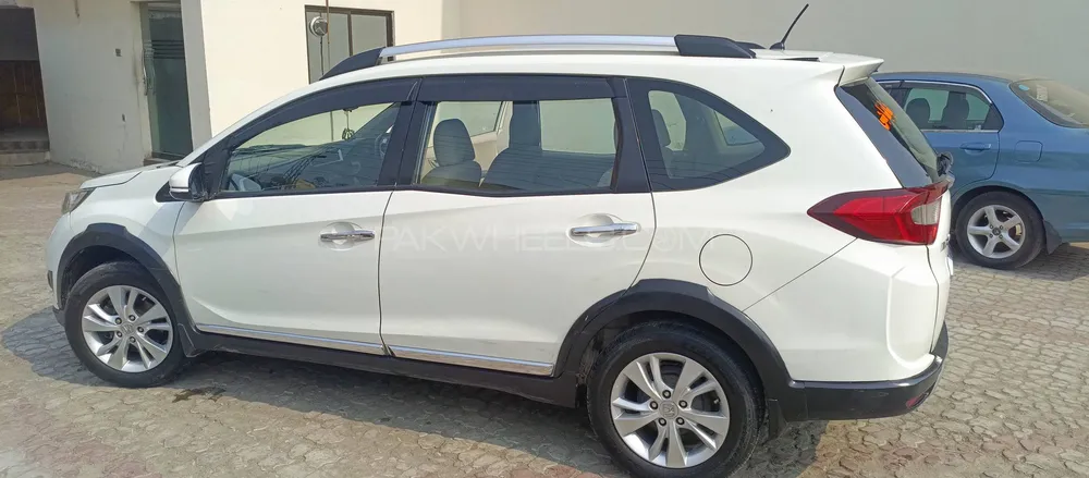 Honda BR-V 2017 for Sale in Lahore Honda BR-V 2017 for Sale in Lahore Image-8