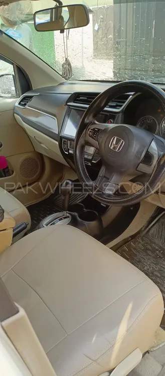 Honda BR-V 2017 for Sale in Lahore Honda BR-V 2017 for Sale in Lahore Image-1