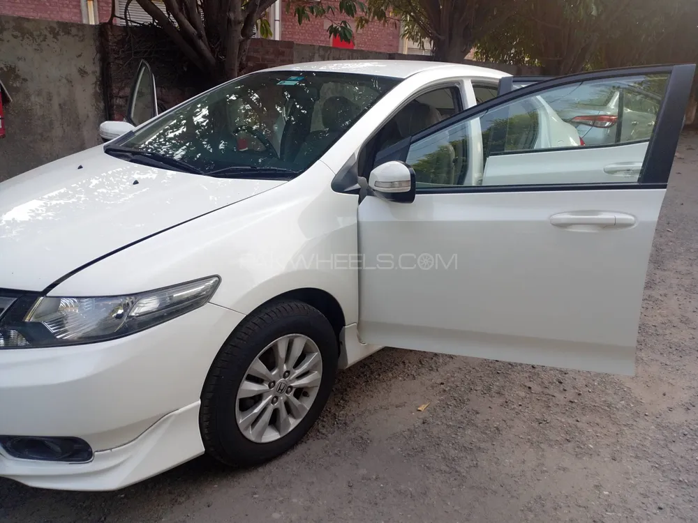 Honda City 2015 for Sale in Lahore Honda City 2015 for Sale in Lahore Image-9