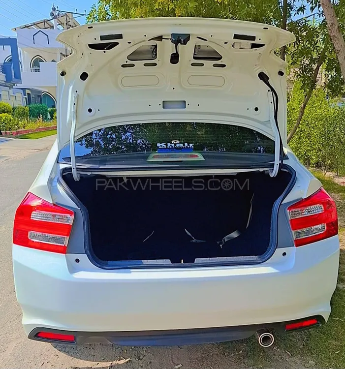 Honda City 2021 for Sale in Bahawalpur Honda City 2021 for Sale in Bahawalpur Image-4