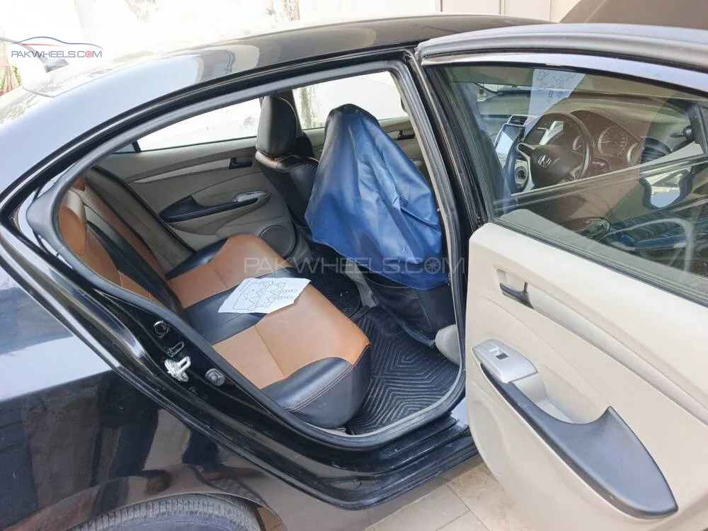 Honda City 2018 for Sale in Islamabad Honda City 2018 for Sale in Islamabad Image-12