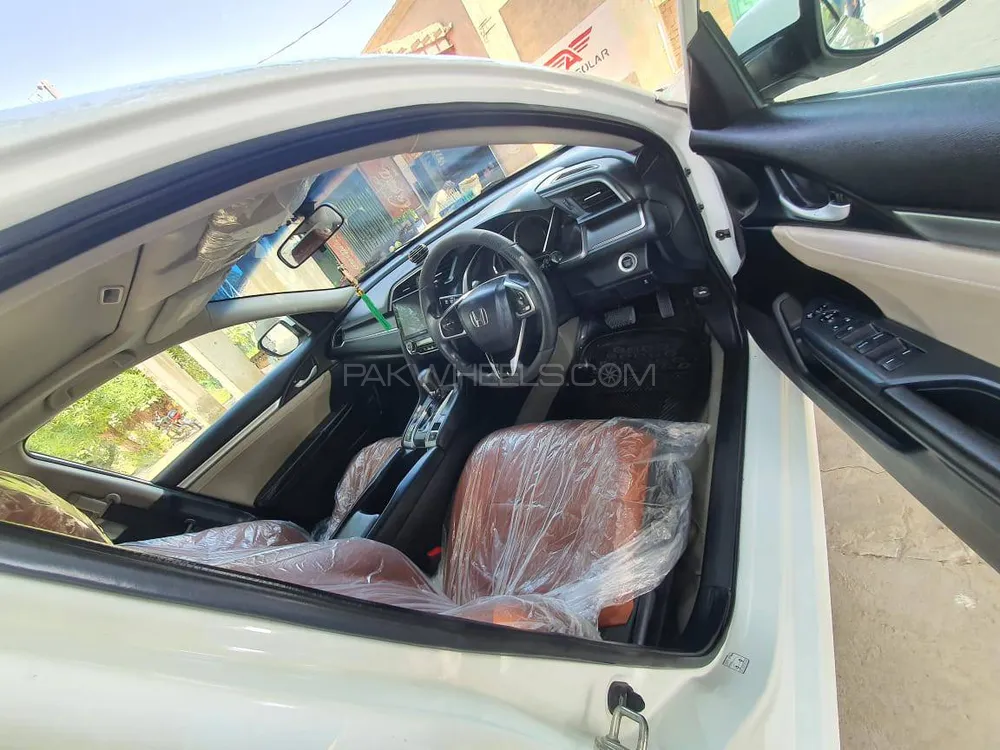 Honda Civic 2018 for Sale in D.G.Khan Honda Civic 2018 for Sale in D.G.Khan Image-12