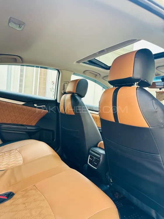 Honda Civic 2018 for Sale in Sialkot Honda Civic 2018 for Sale in Sialkot Image-13