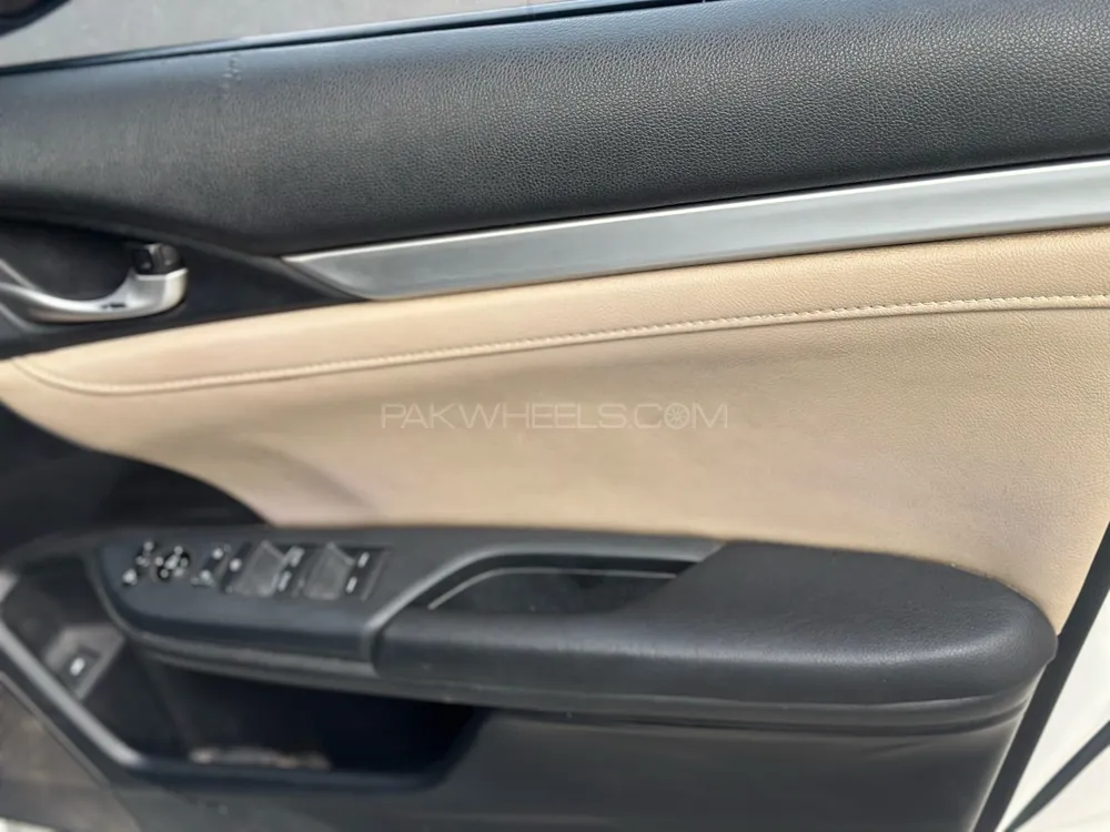 Honda Civic 2020 for Sale in Faisalabad Honda Civic 2020 for Sale in Faisalabad Image-7