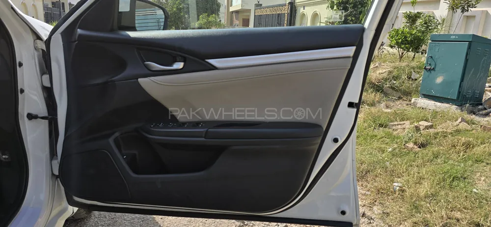 Honda Civic 2021 for Sale in Islamabad Honda Civic 2021 for Sale in Islamabad Image-15