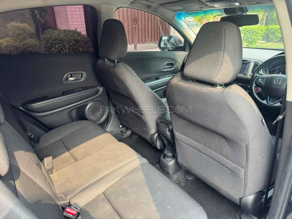 Honda Vezel 2019 for Sale in Lahore Honda Vezel 2019 for Sale in Lahore Image-9