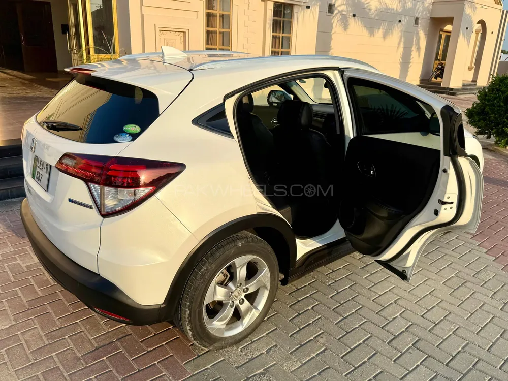 Honda Vezel 2013 for Sale in Multan Honda Vezel 2013 for Sale in Multan Image-5