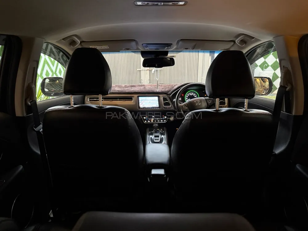 Honda Vezel 2017 for Sale in Lahore Honda Vezel 2017 for Sale in Lahore Image-14