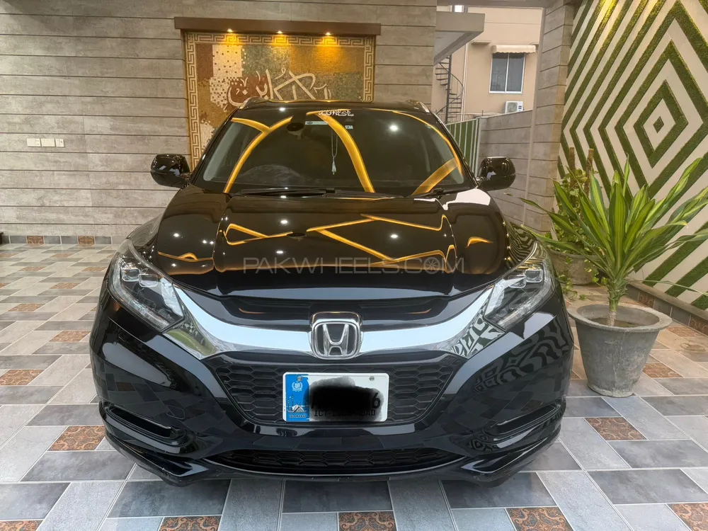 Honda Vezel 2017 for Sale in Lahore Honda Vezel 2017 for Sale in Lahore Image-3