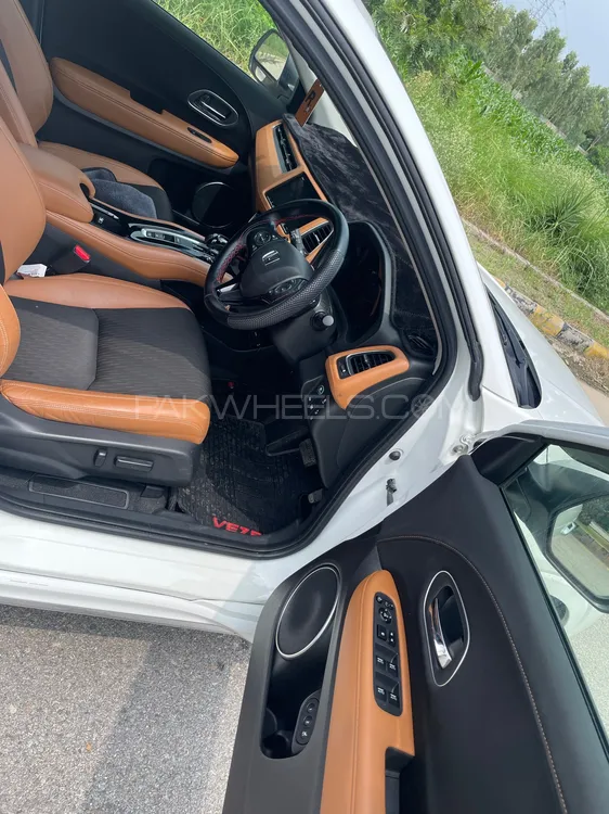 Honda Vezel 2019 for Sale in Mardan Honda Vezel 2019 for Sale in Mardan Image-10