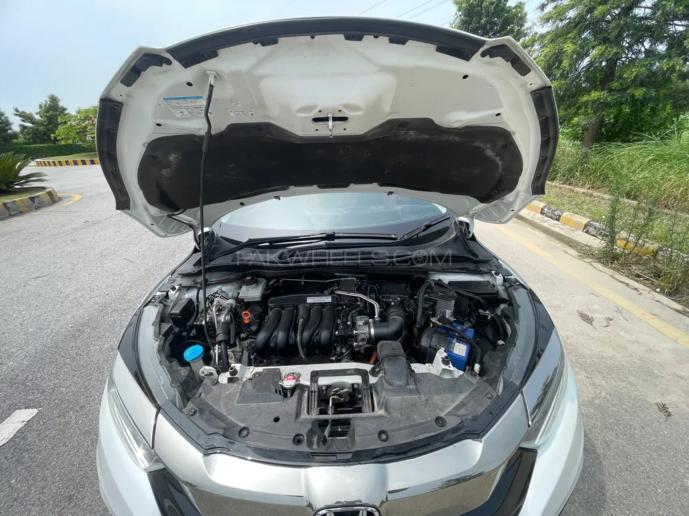 Honda Vezel 2019 for Sale in Mardan Honda Vezel 2019 for Sale in Mardan Image-11