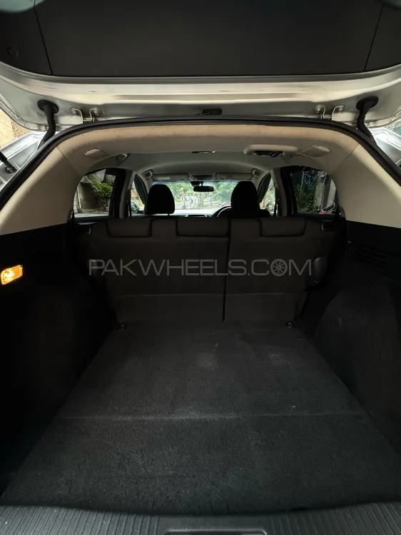 Honda Vezel 2015 for Sale in Lahore Honda Vezel 2015 for Sale in Lahore Image-11