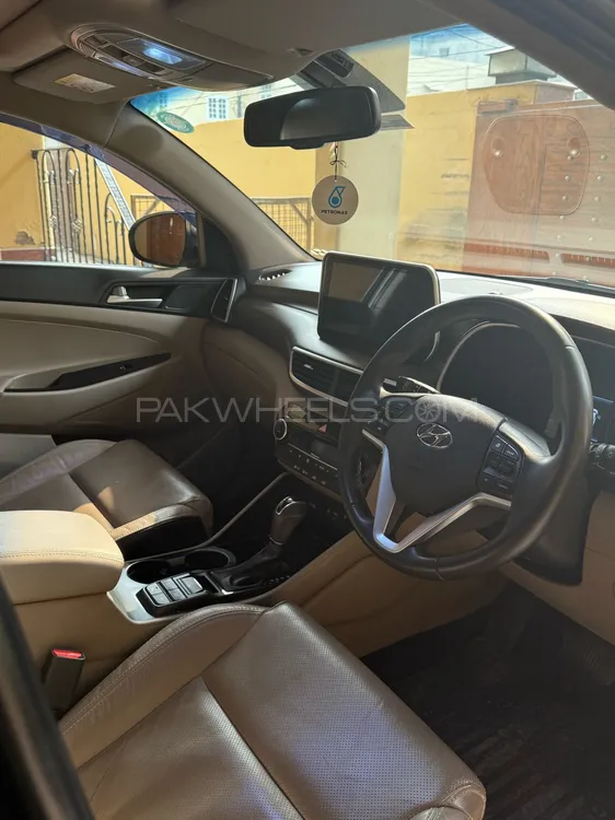 Hyundai Tucson 2023 for Sale in Lahore Hyundai Tucson 2023 for Sale in Lahore Image-9