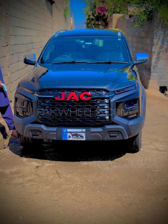 JAC T9 2025 for Sale in Peshawar JAC T9 2025 for Sale in Peshawar Image-2