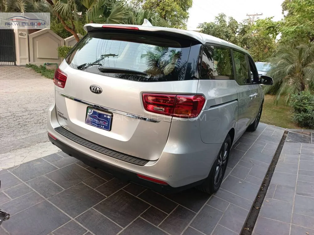 KIA Carnival 2018 for Sale in Lahore KIA Carnival 2018 for Sale in Lahore Image-4