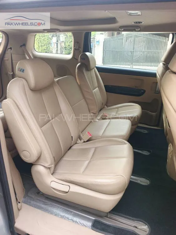 KIA Carnival 2018 for Sale in Lahore KIA Carnival 2018 for Sale in Lahore Image-11