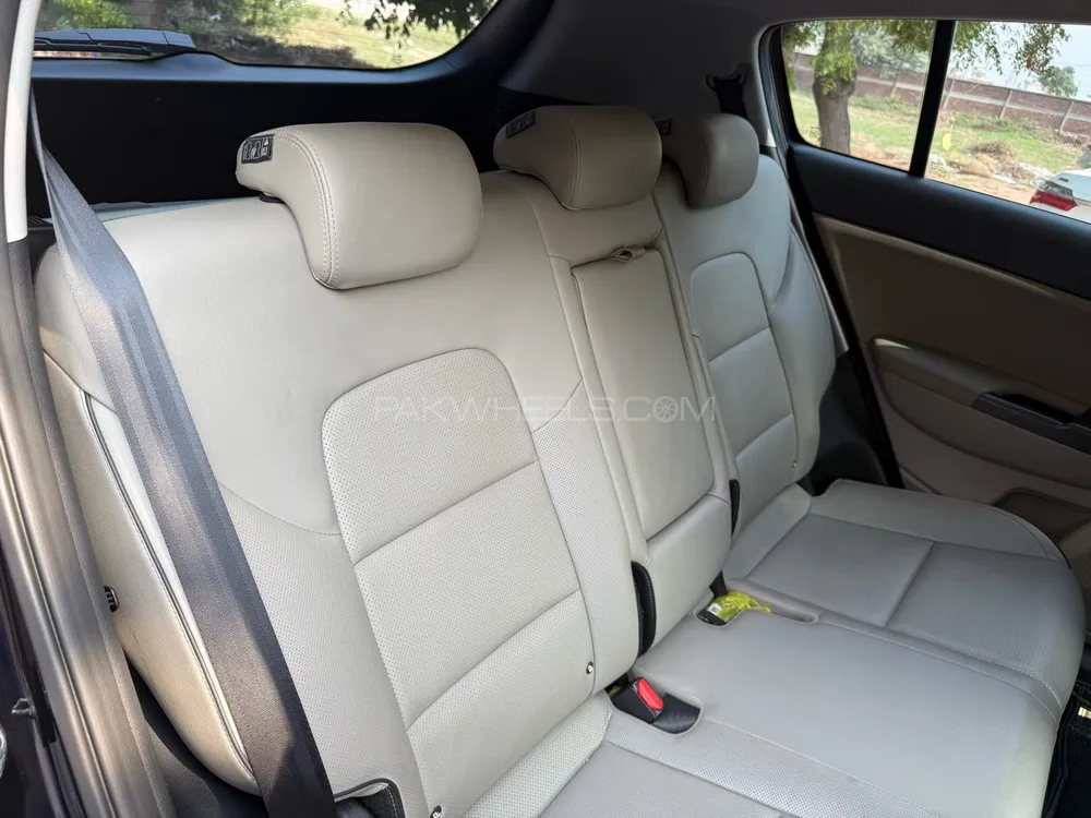 KIA Sportage 2021 for Sale in Lahore KIA Sportage 2021 for Sale in Lahore Image-9