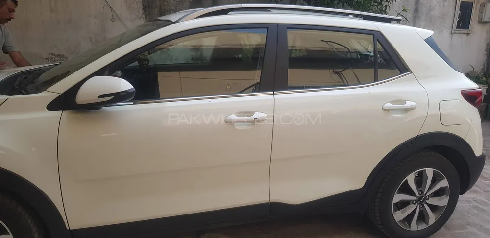 KIA Stonic 2024 for Sale in Lahore KIA Stonic 2024 for Sale in Lahore Image-5