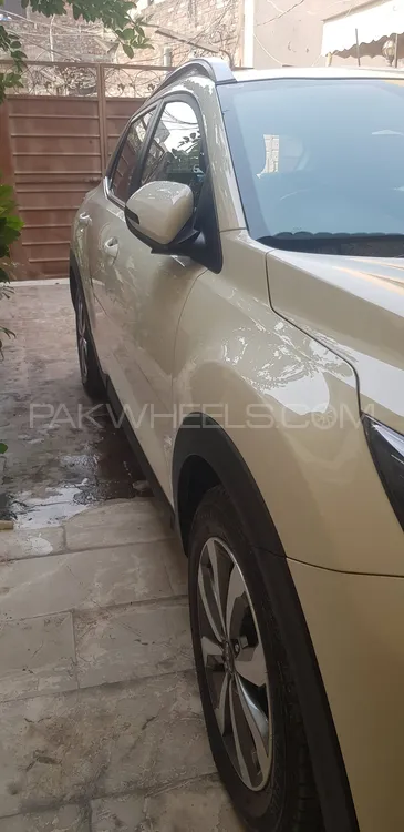 KIA Stonic 2024 for Sale in Lahore KIA Stonic 2024 for Sale in Lahore Image-4