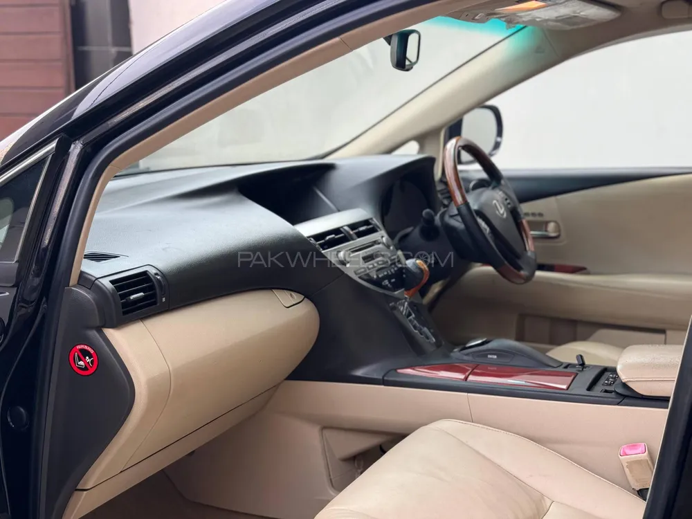 Lexus RX Series 2011 for Sale in Karachi Lexus RX Series 2011 for Sale in Karachi Image-14