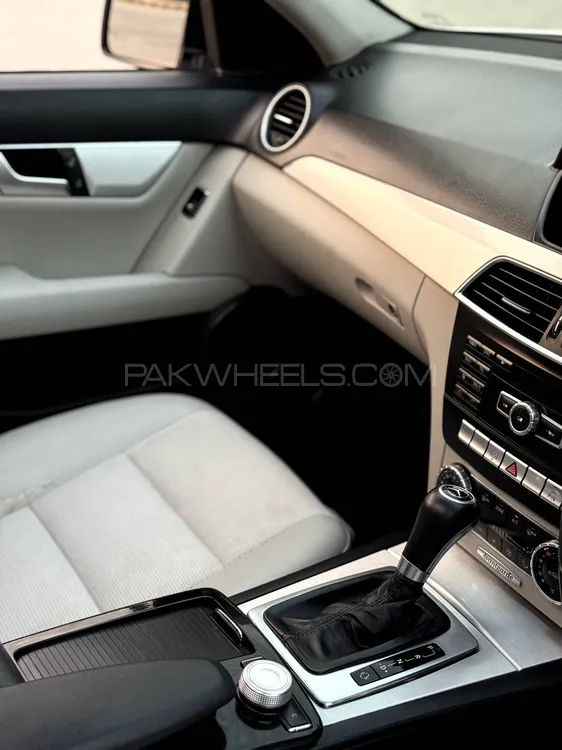 Mercedes Benz C Class 2011 for Sale in Multan Mercedes Benz C Class 2011 for Sale in Multan Image-8