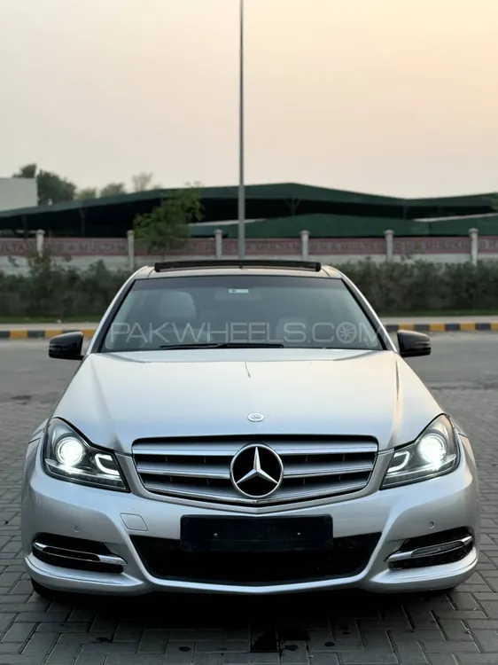 Mercedes Benz C Class 2011 for Sale in Multan Mercedes Benz C Class 2011 for Sale in Multan Image-1