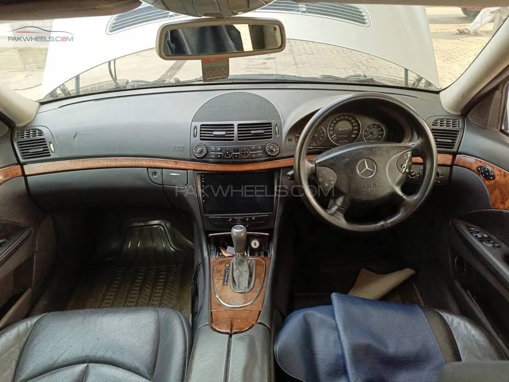 مرسڈیز بینز ای کلاس 2004 for Sale in فیصل آباد مرسڈیز بینز ای کلاس 2004 for Sale in فیصل آباد Image-10
