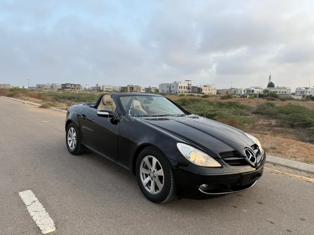 Mercedes Benz SLK Class 2004 for Sale in Karachi Mercedes Benz SLK Class 2004 for Sale in Karachi Image-4