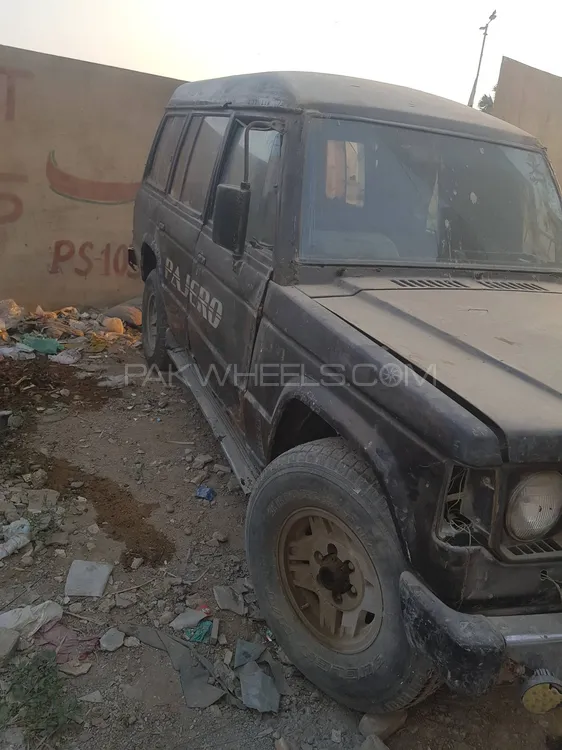 Mitsubishi Pajero 1986 for Sale in Karachi Mitsubishi Pajero 1986 for Sale in Karachi Image-2