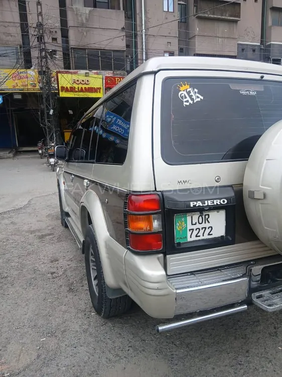 Mitsubishi Pajero 1993 for Sale in Lahore Mitsubishi Pajero 1993 for Sale in Lahore Image-15