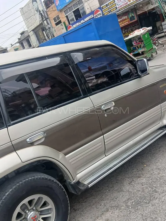 Mitsubishi Pajero 1993 for Sale in Lahore Mitsubishi Pajero 1993 for Sale in Lahore Image-7