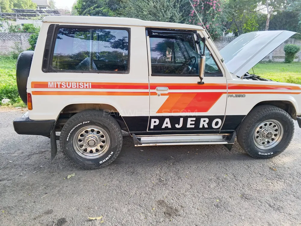 Mitsubishi Pajero 1991 for Sale in Lahore Mitsubishi Pajero 1991 for Sale in Lahore Image-2