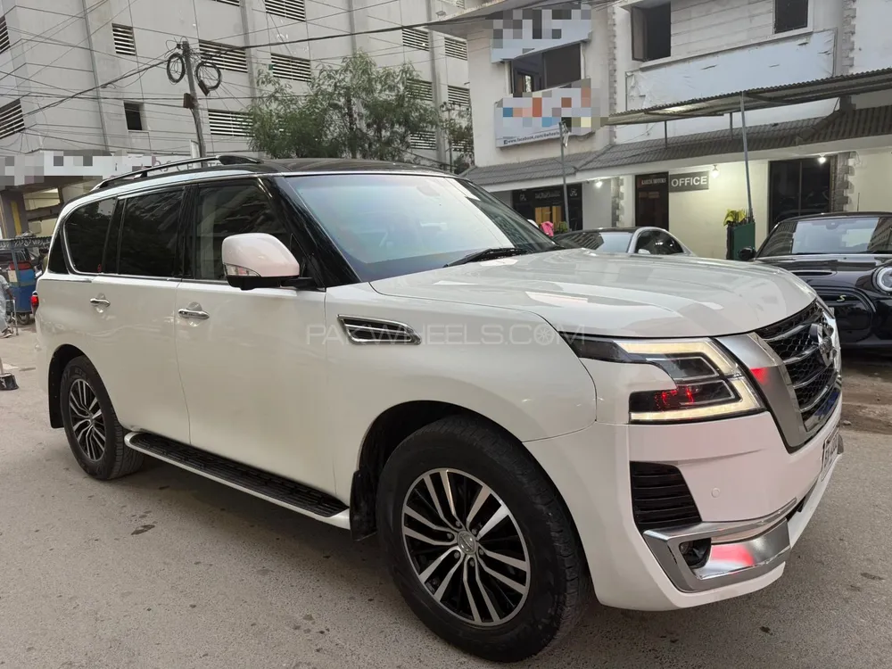 Nissan Patrol 2013 for Sale in Karachi Nissan Patrol 2013 for Sale in Karachi Image-2