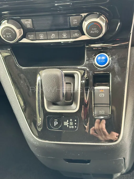 Nissan Serena 2019 for Sale in Gujranwala Nissan Serena 2019 for Sale in Gujranwala Image-13