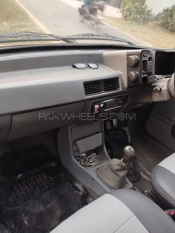 Suzuki Mehran 2017 for Sale in Lahore Suzuki Mehran 2017 for Sale in Lahore Image-10