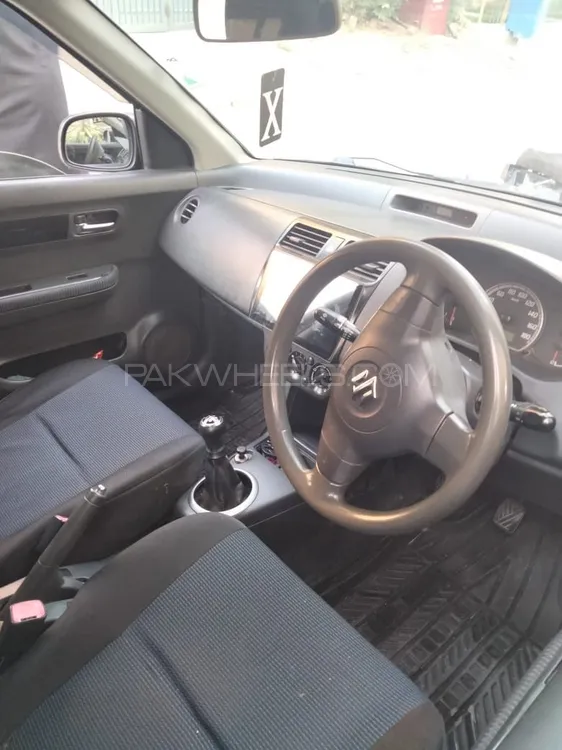 Suzuki Swift 2010 for Sale in Rawalpindi Suzuki Swift 2010 for Sale in Rawalpindi Image-3